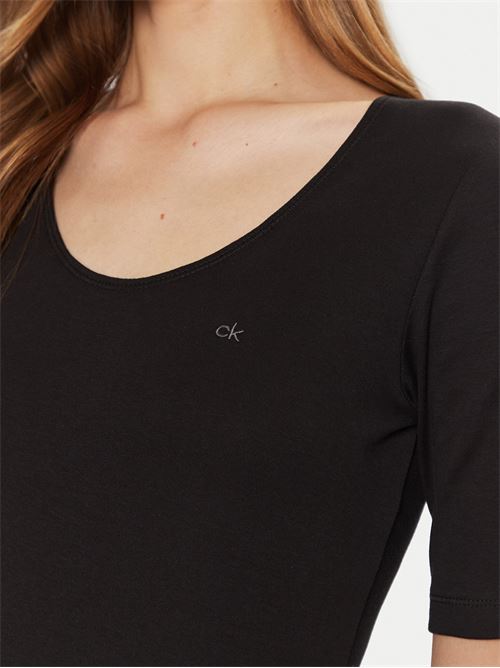 LIQUID TOUCH SCOOP T CALVIN KLEIN | K20K208050/BEH
